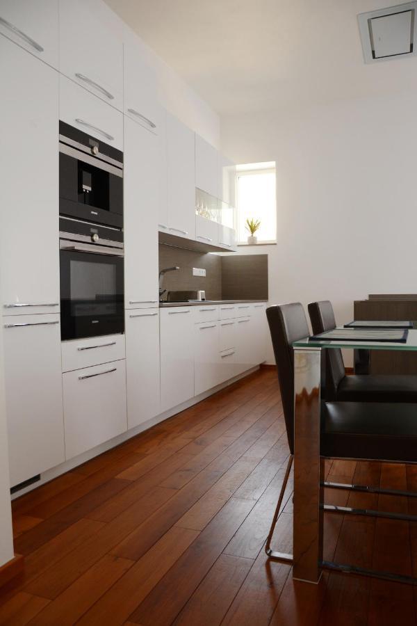 Premium Apartment Near Banska Bystrica Square With Two Big Bedrooms Zewnętrze zdjęcie
